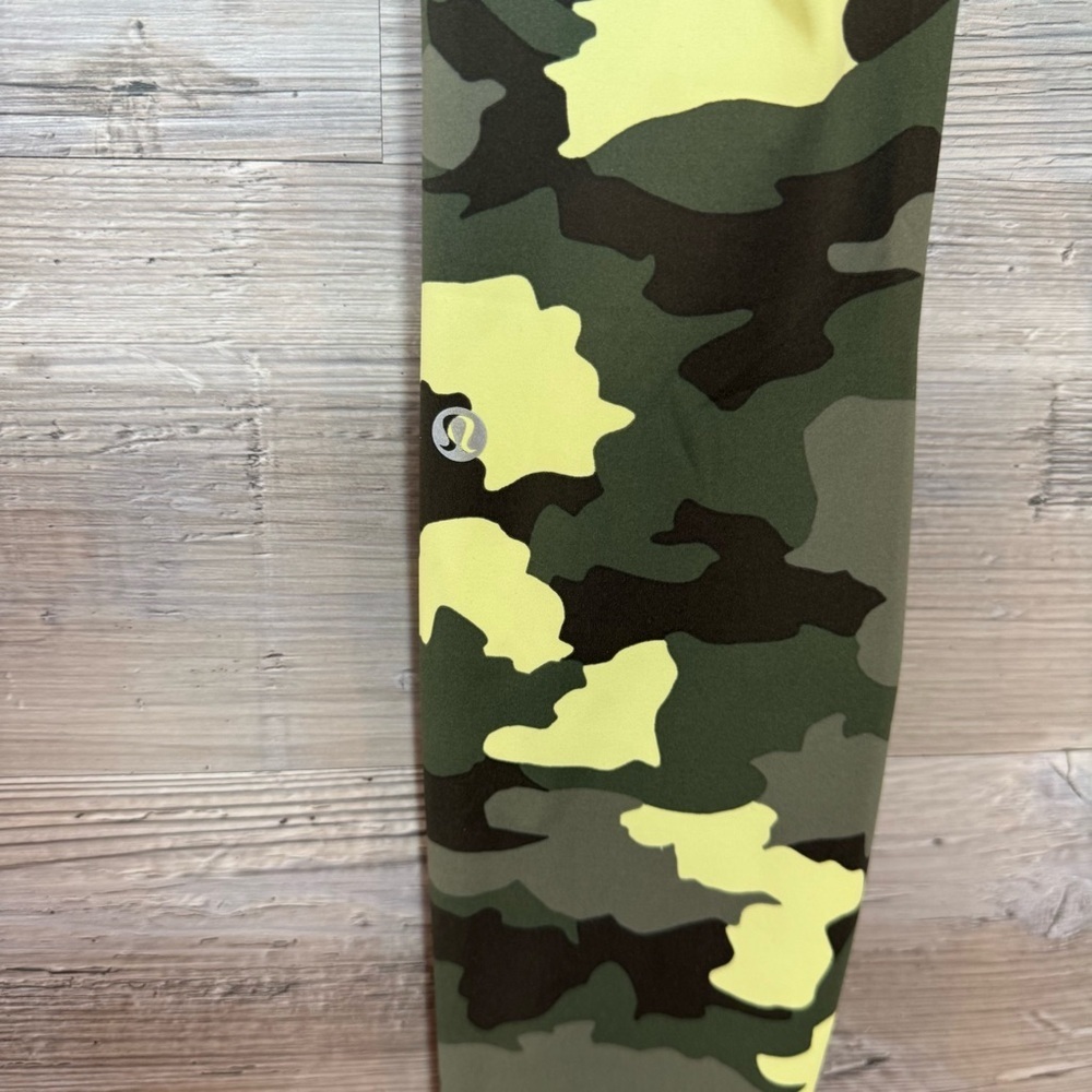 Lululemon Fast and Free High-Rise Tight 25” Pockets - Camo Yellow Multi Size 4 - Picture 5 of 12